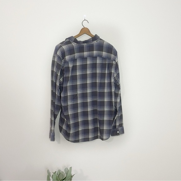 [American Eagle] Men's Super Soft Blue, Gray & White Plaid Button Down Shirt - Picture 6 of 7